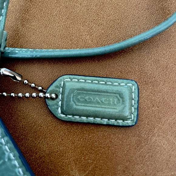 teal coach wallet, removable one-sided strap - Picture 3 of 3